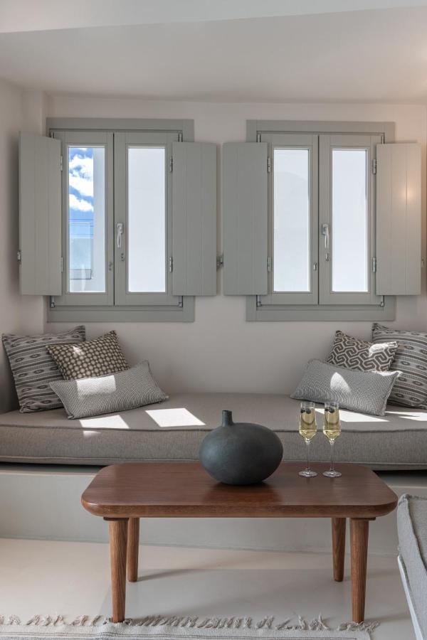 Akra Suites & Spa 이메로비글리 외부 사진